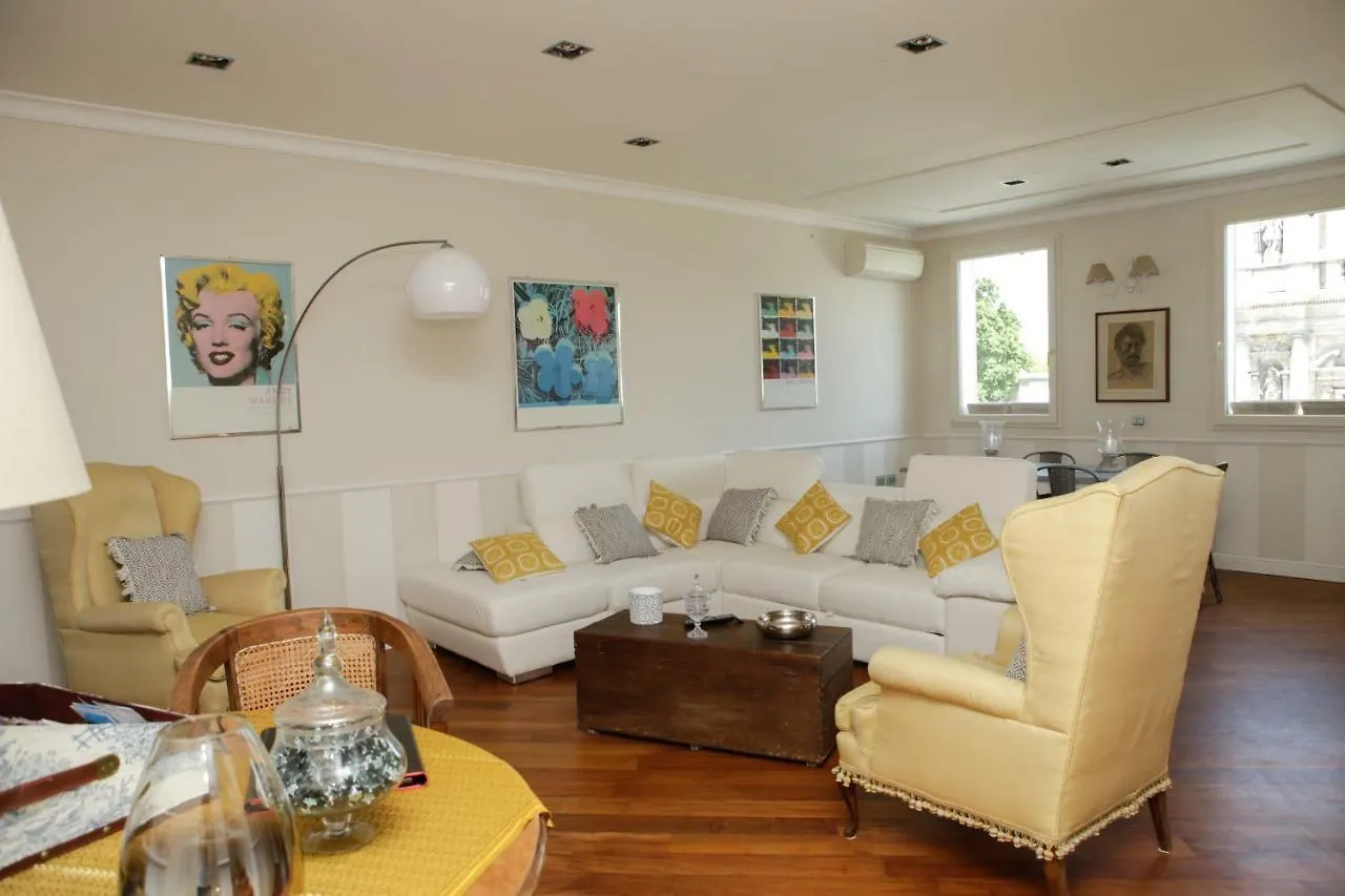 Lejlighed Penthouse In The City Centre Ravenna Italien